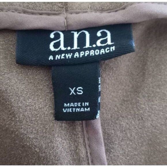 A.N.A A NEW APPROACH CAMEL FAUX SUEDE JACKET SZ.XS EUC. - Picture 5 of 7